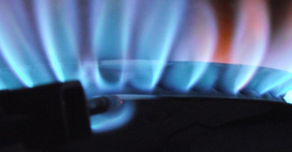 Gas-powered stove