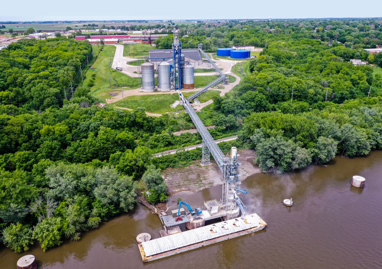 myrtle grove CHS terminal Peru Illinois River
